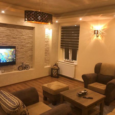 Lili Apartman Marianske Lazne Exterior foto